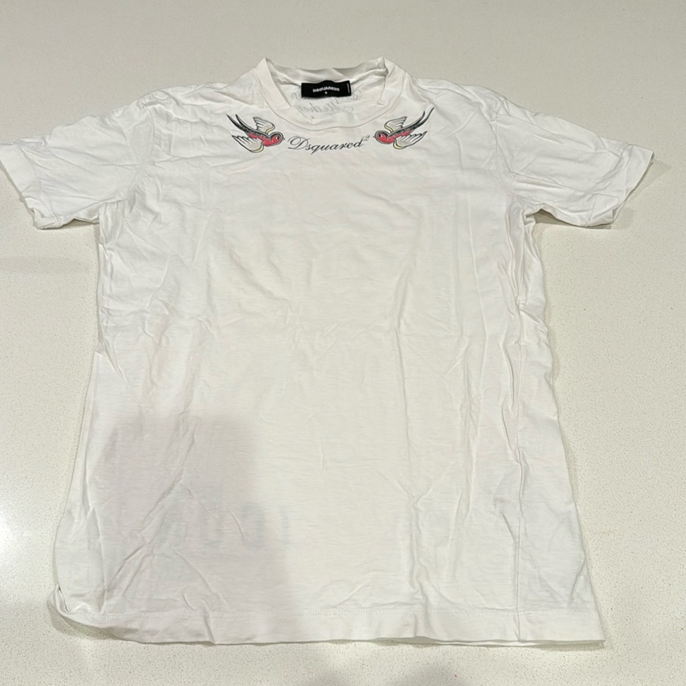 Men’s small DSQUARED2 T shirt